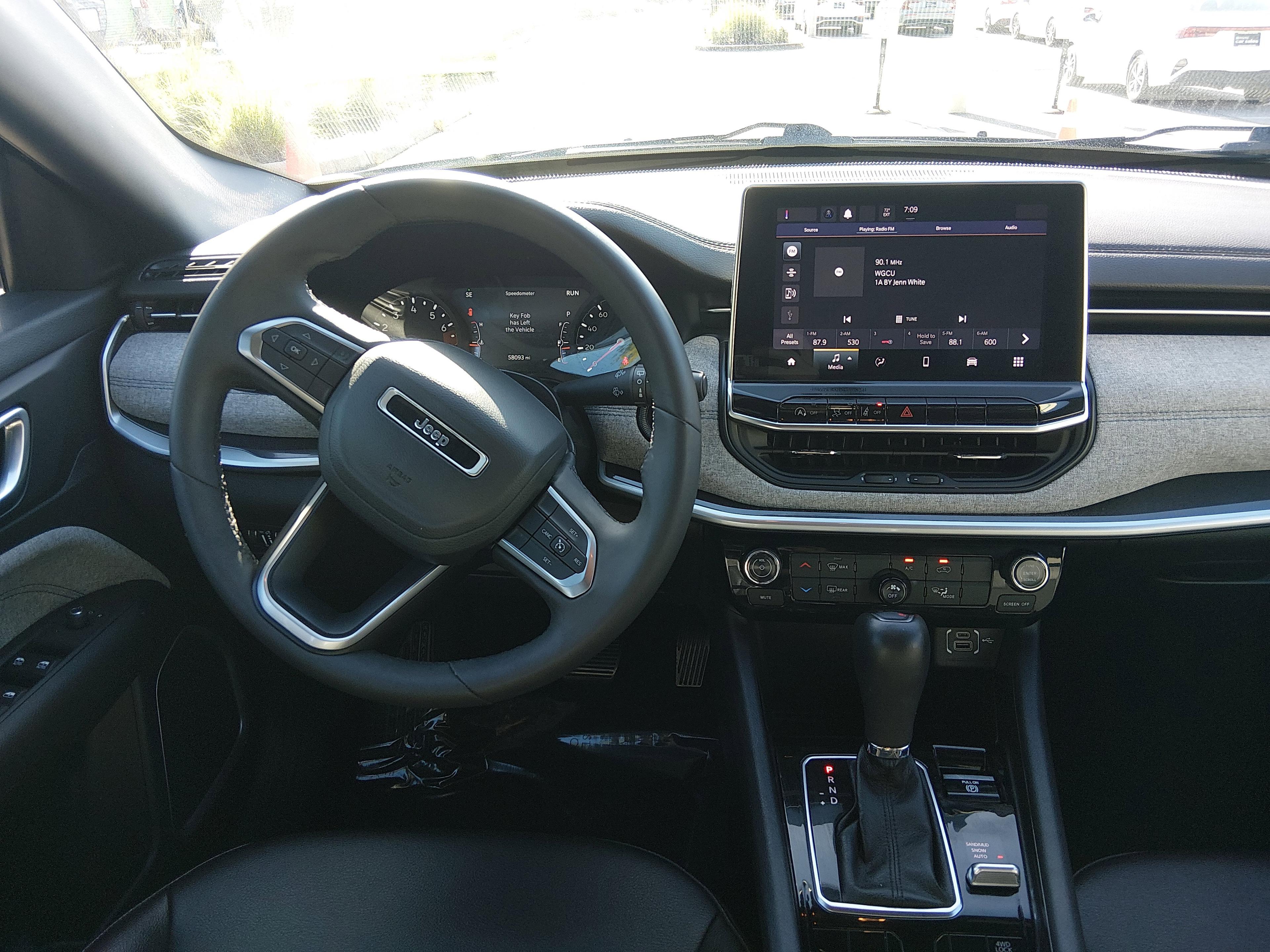 Jeep Compass Latitude 4X4 - Thumbnail 12