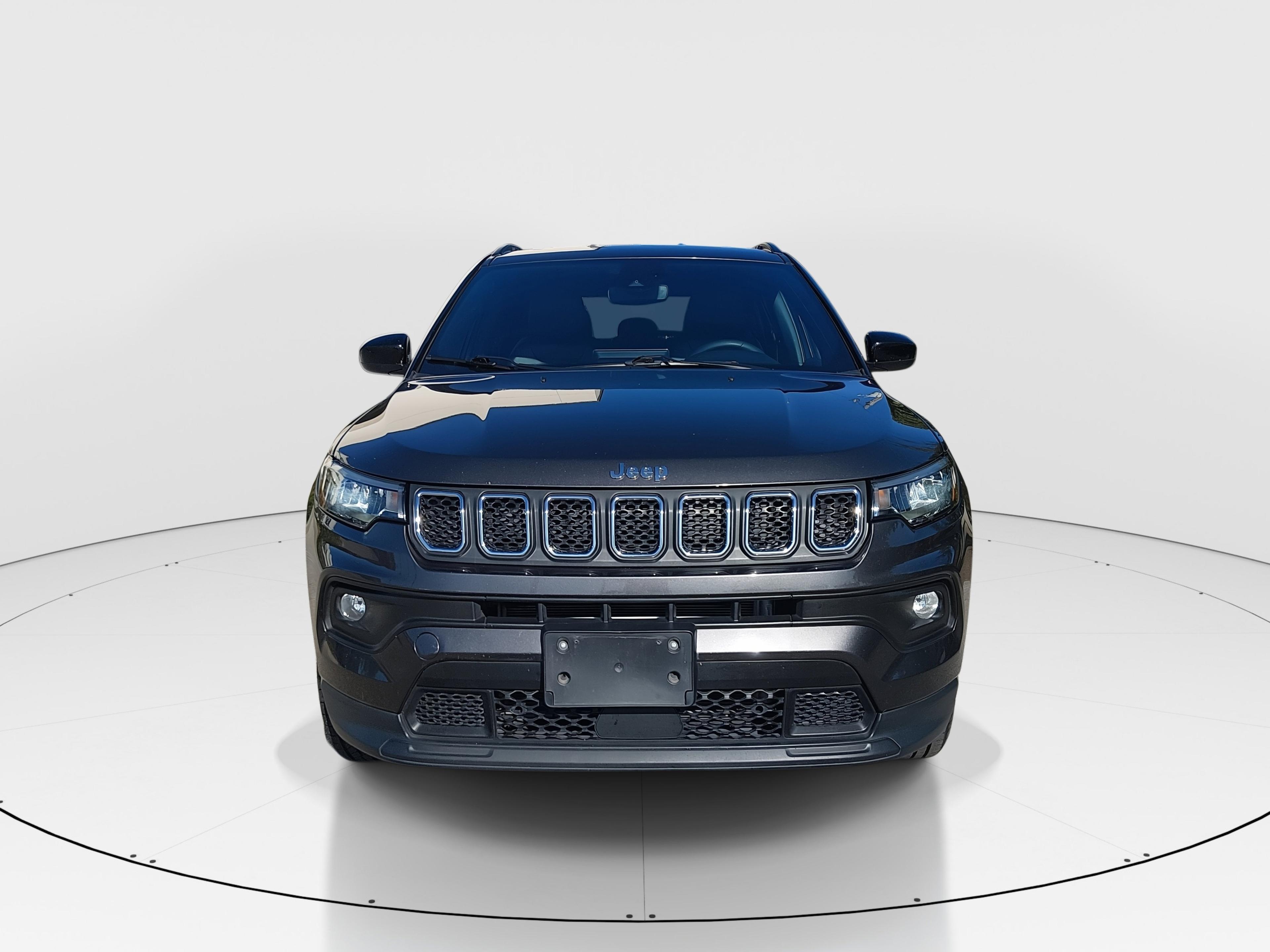 Jeep Compass Latitude 4X4 - Thumbnail 2