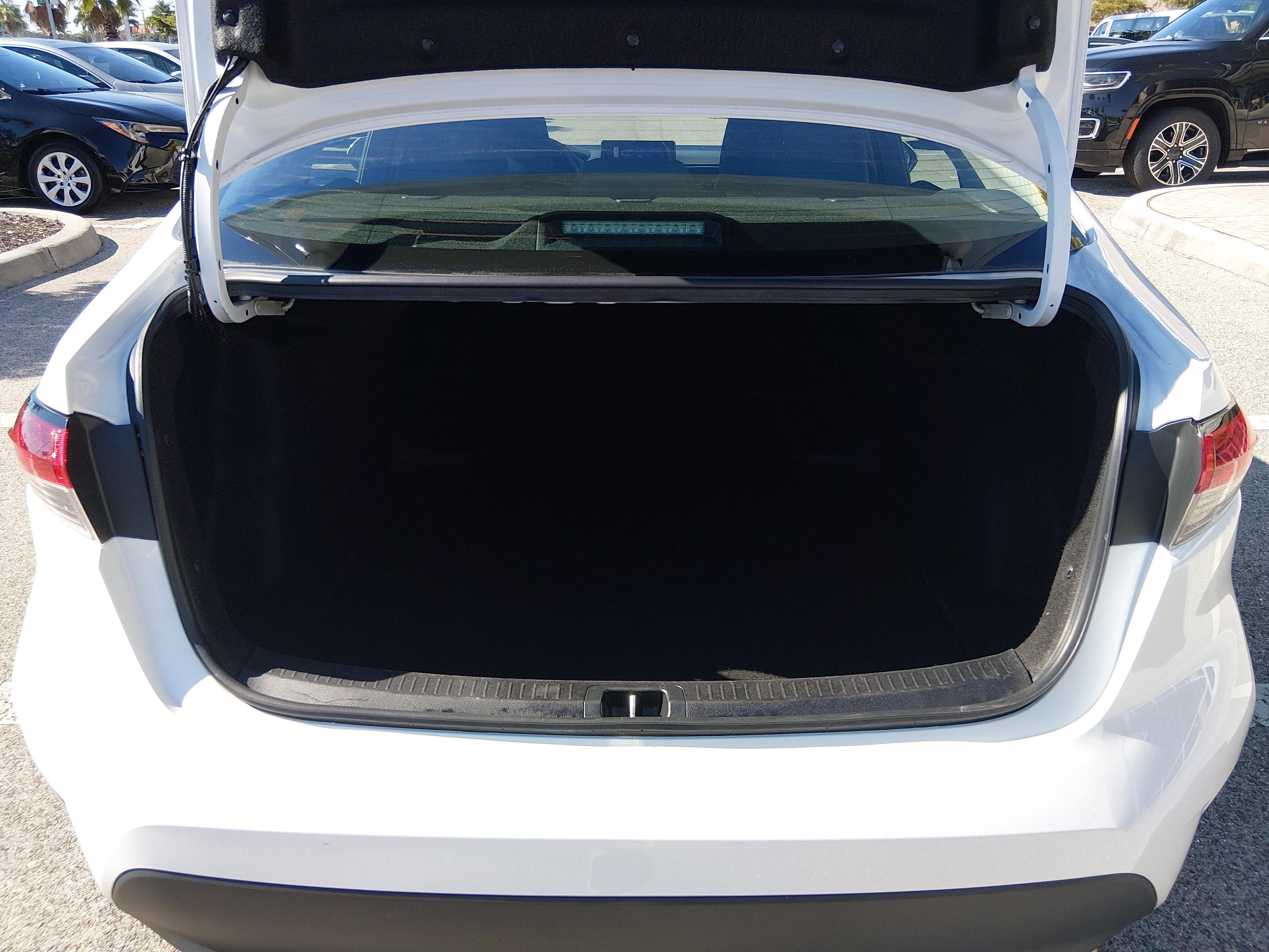 Toyota Corolla Le Cvt - Thumbnail 11