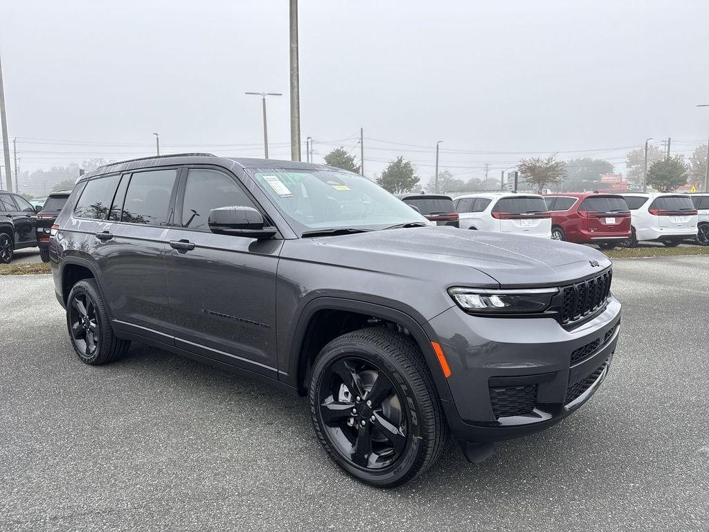 Jeep Grand Cherokee L Altitude X 4X4 - Thumbnail 2