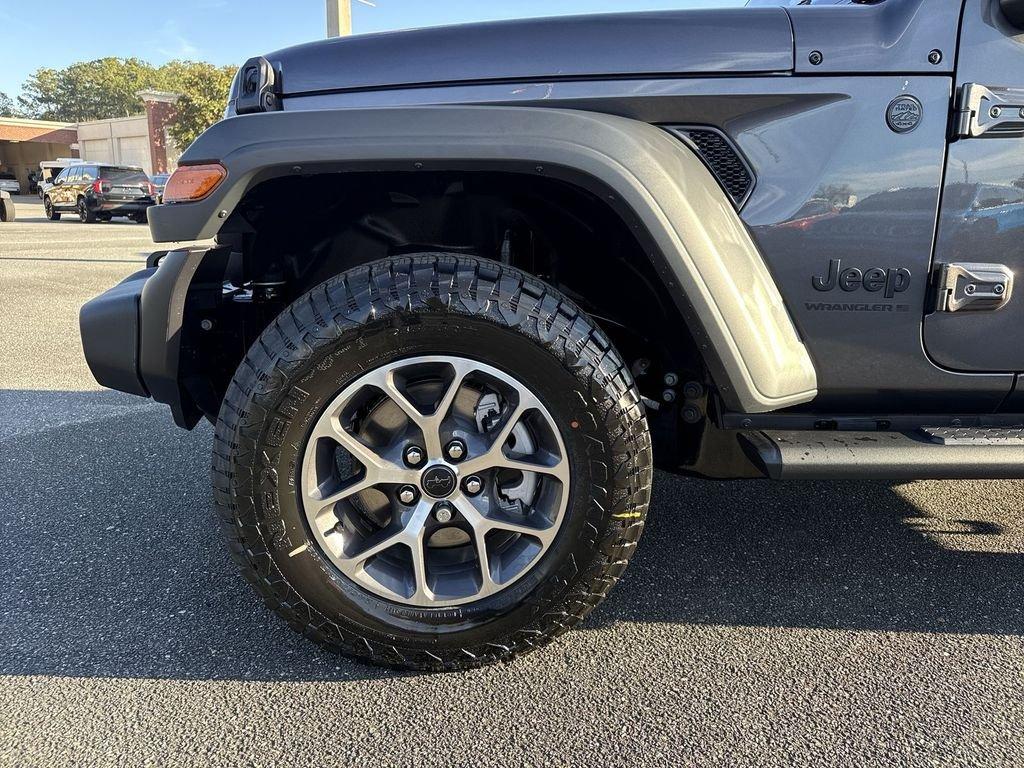 Jeep Wrangler 2-Door Sport S - Thumbnail 10