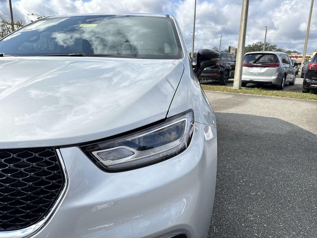 Chrysler Pacifica Select - Thumbnail 10