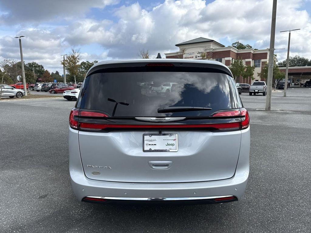 Chrysler Pacifica Select - Thumbnail 5