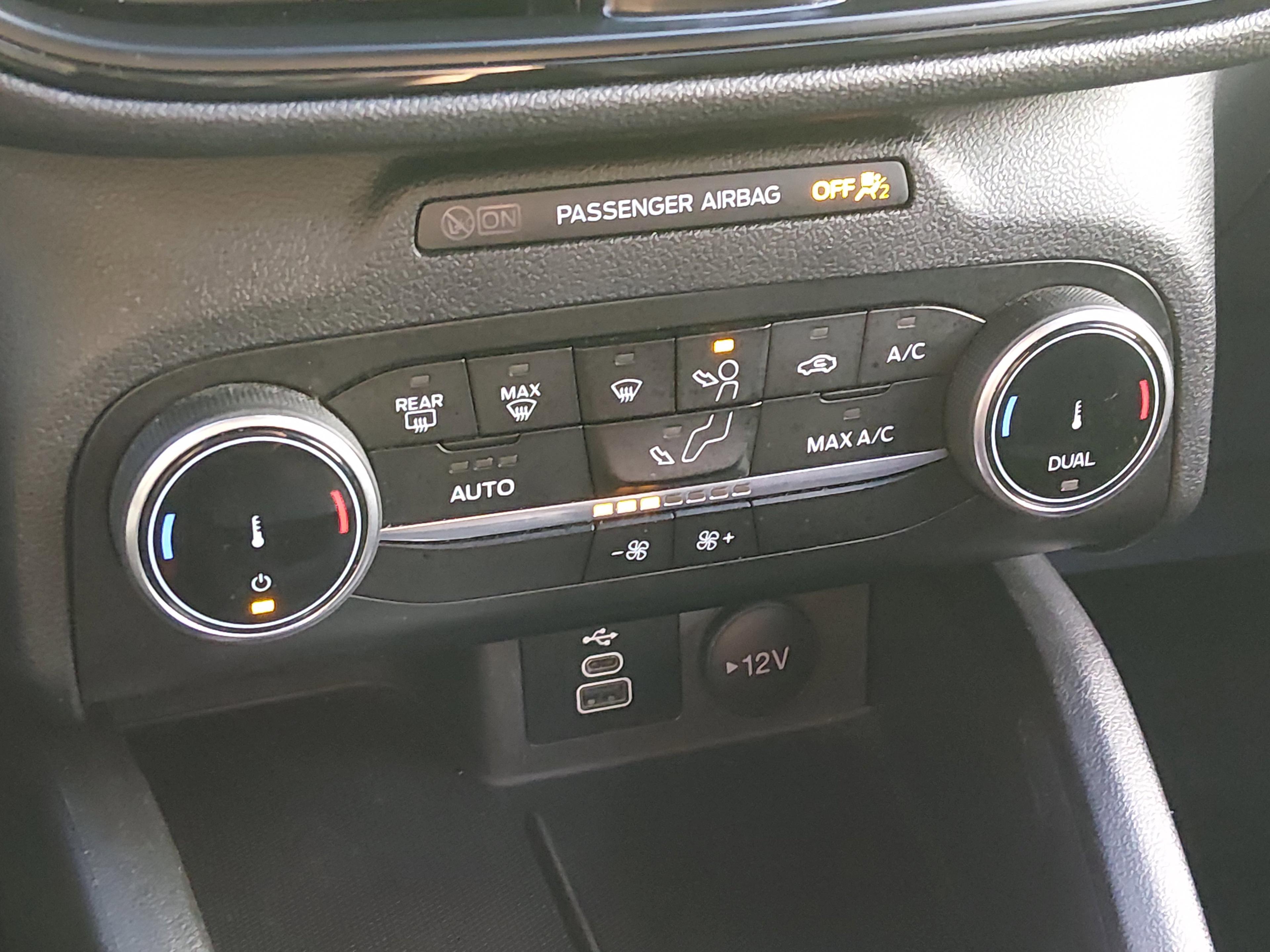 Ford Escape St-Line Fwd - Thumbnail 18