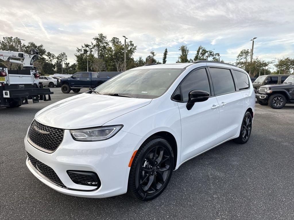 Chrysler Pacifica Limited - Thumbnail 7