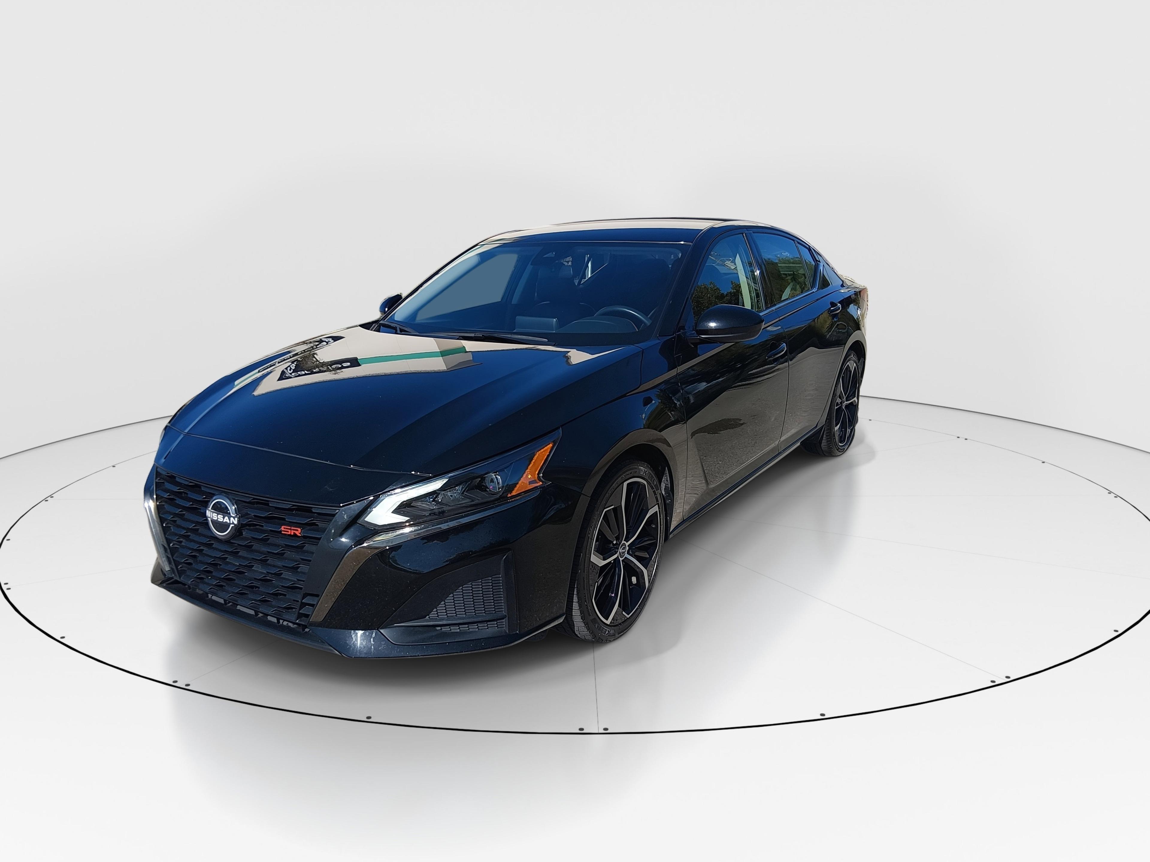 Nissan Altima 2.5 Sr Sedan - Thumbnail 3