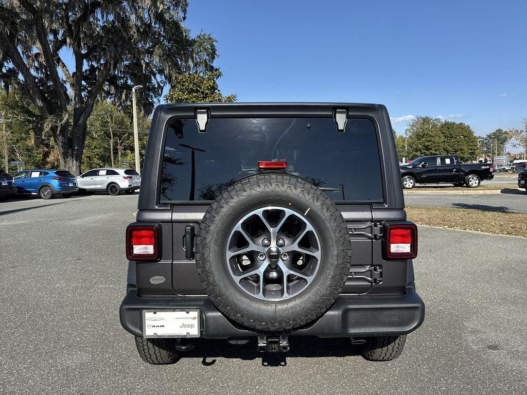 Jeep Wrangler 4-Door Sport S - Thumbnail 5