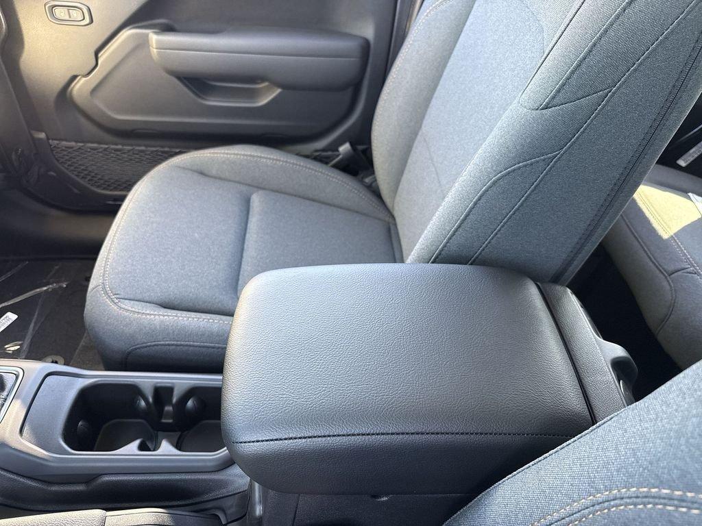 Jeep Wrangler 4-Door Sport S - Thumbnail 20