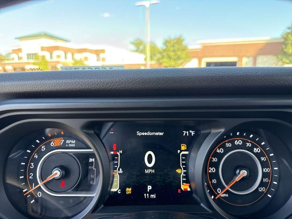 Jeep Wrangler 4-Door Sport S - Thumbnail 17