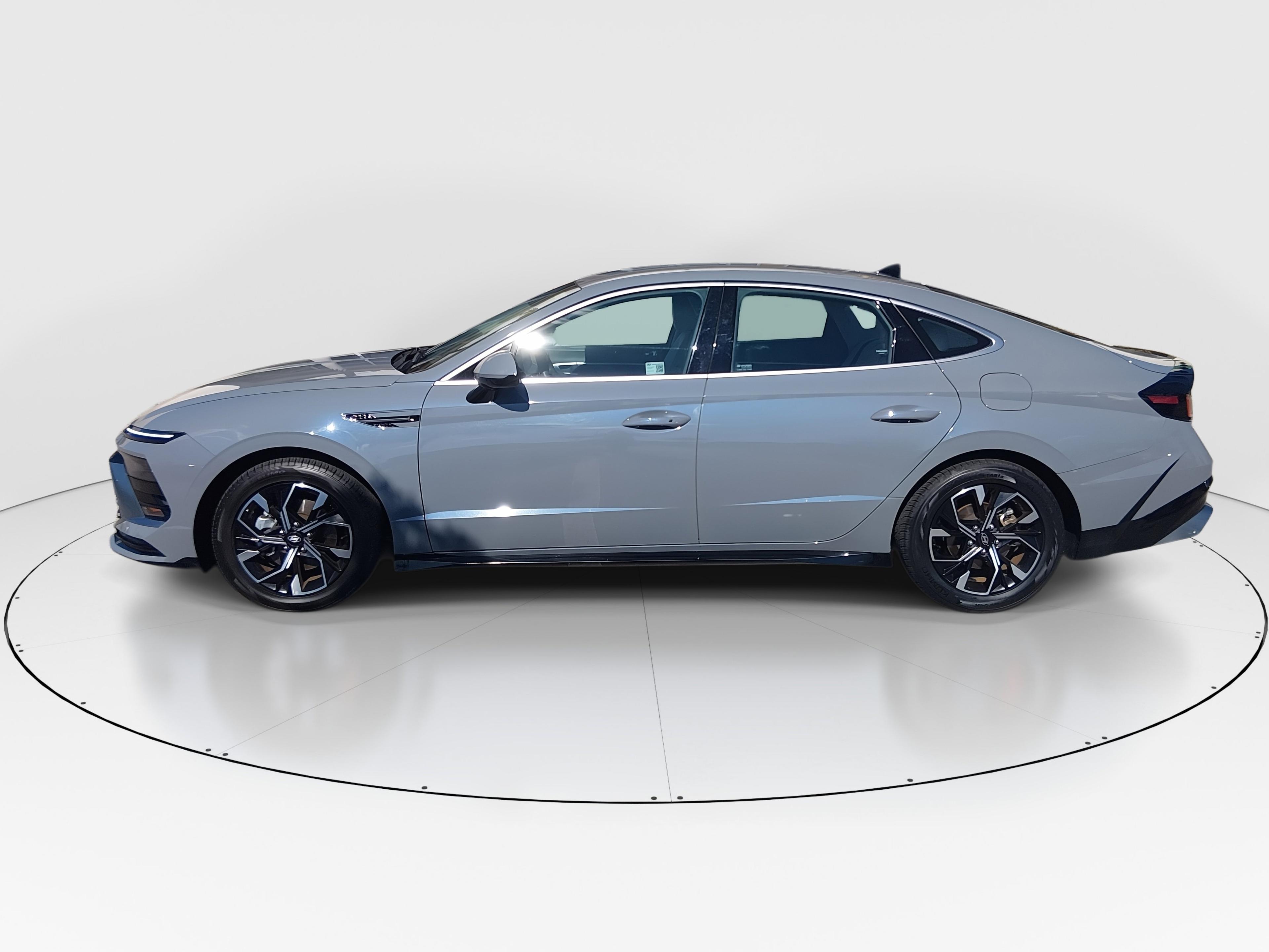 Hyundai Sonata Sel Fwd - Thumbnail 4