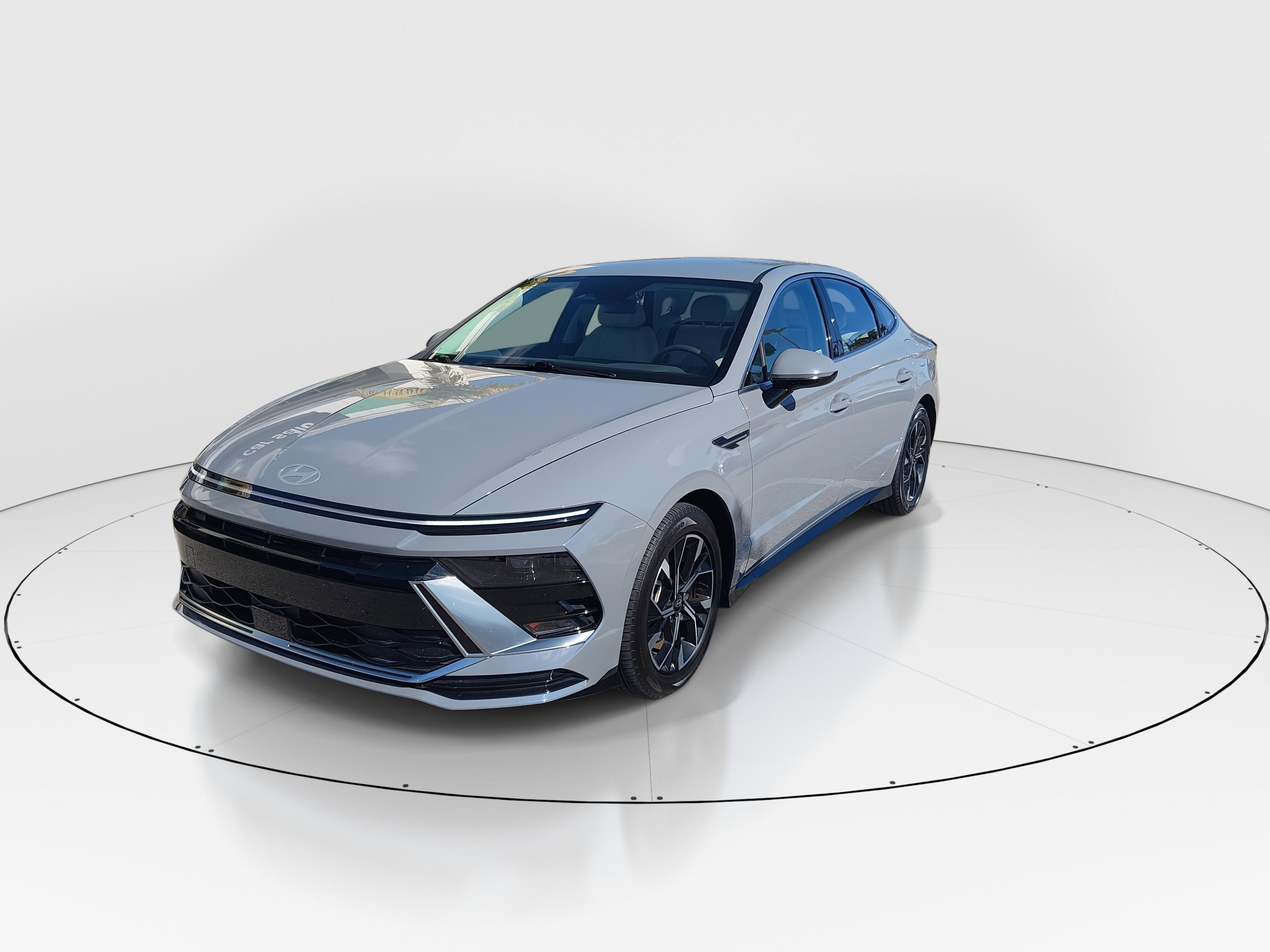 Hyundai Sonata Sel Fwd - Thumbnail 3