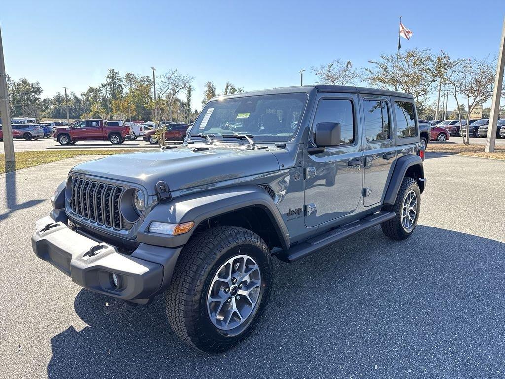 Jeep Wrangler 4-Door Sport S - Thumbnail 8