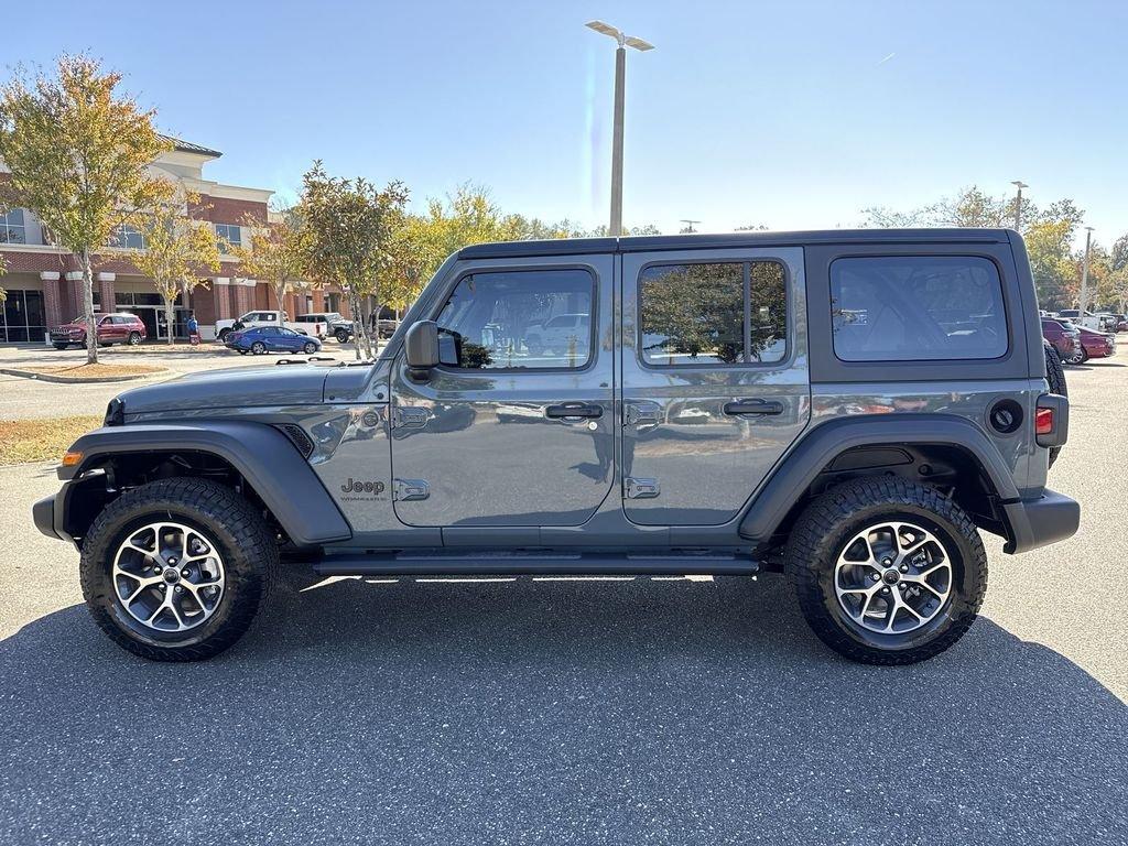 Jeep Wrangler 4-Door Sport S - Thumbnail 7