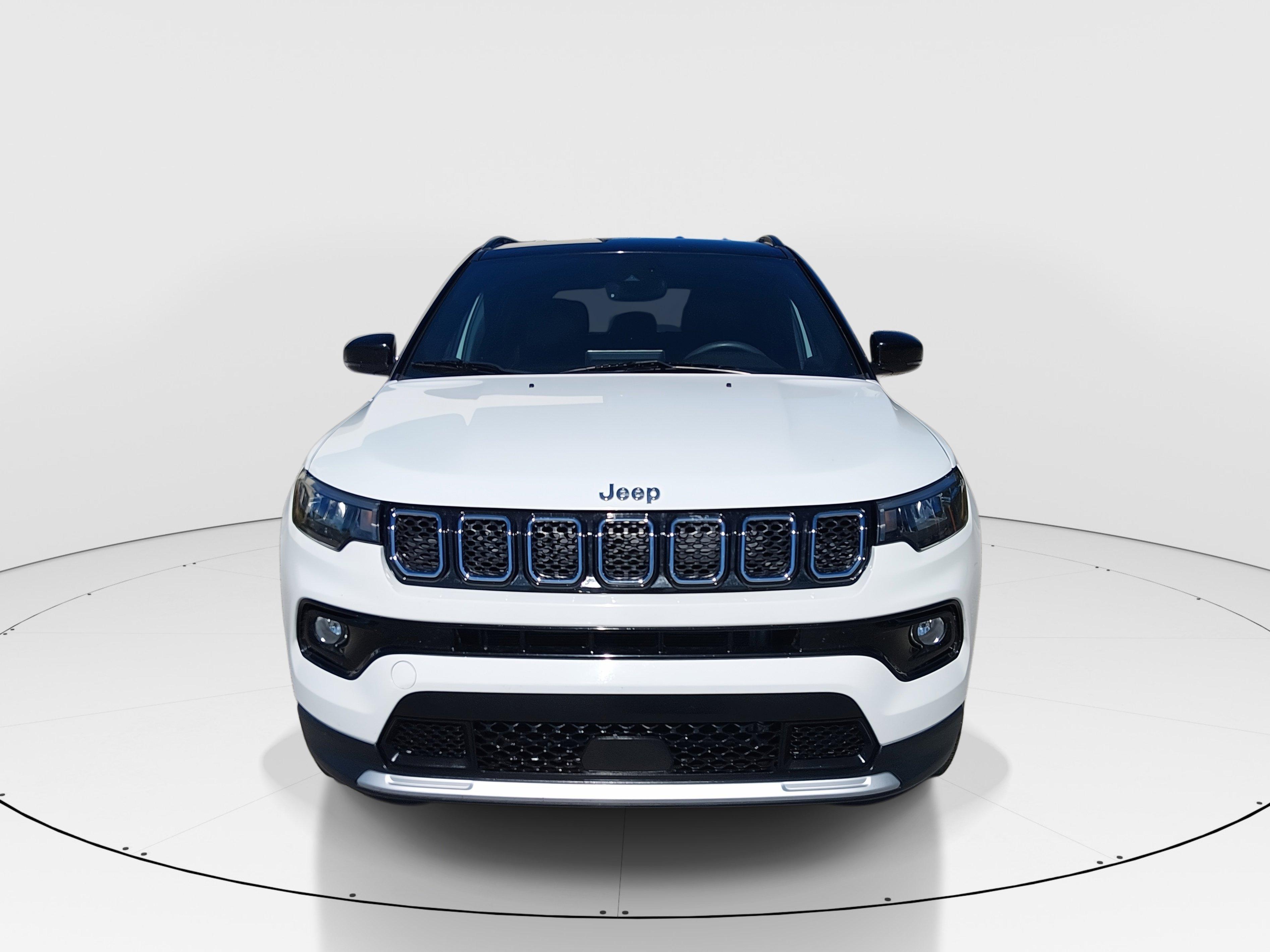 Jeep Compass Limited 4X4 - Thumbnail 2
