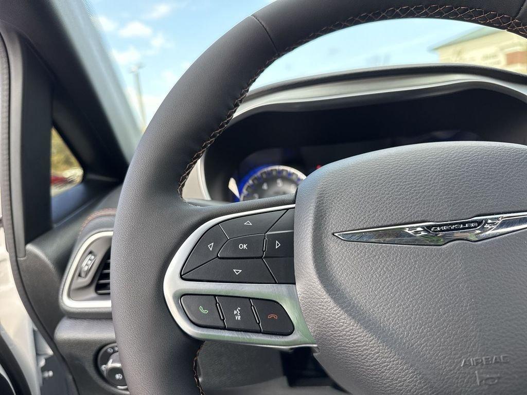 Chrysler Pacifica Pinnacle - Thumbnail 16