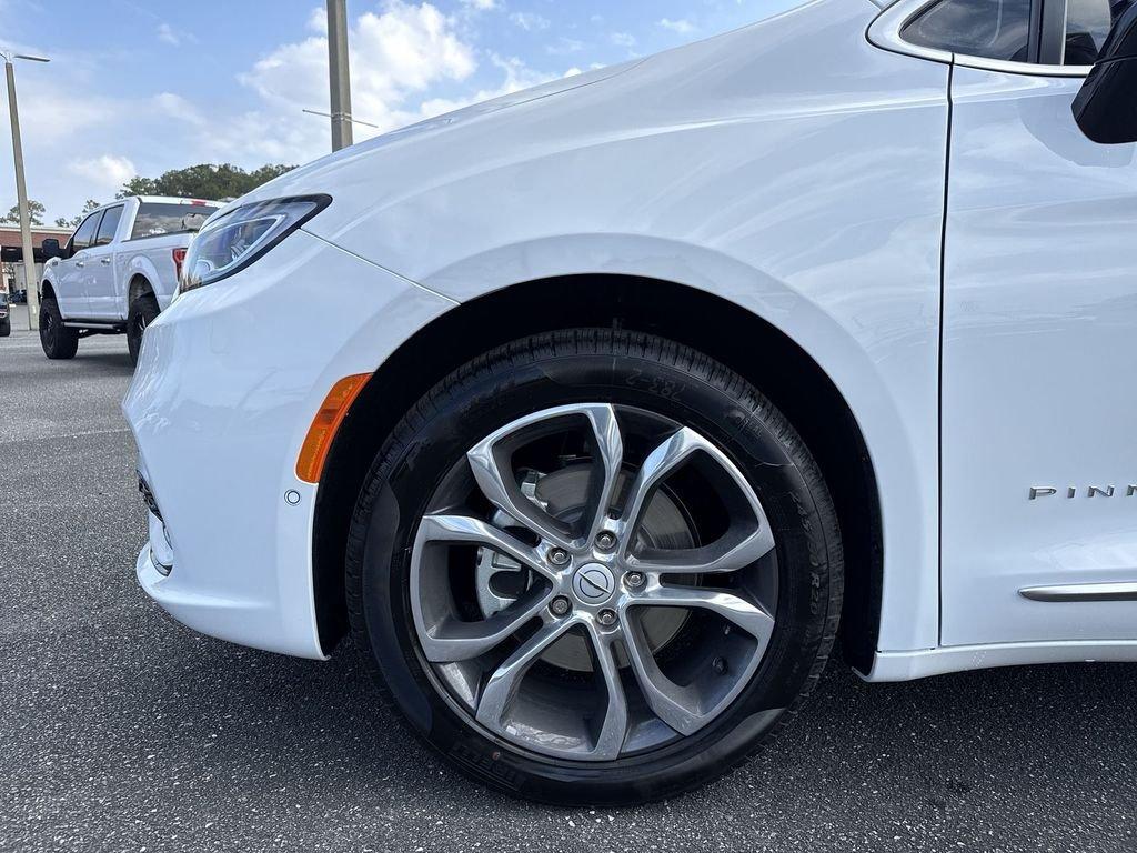 Chrysler Pacifica Pinnacle - Thumbnail 11