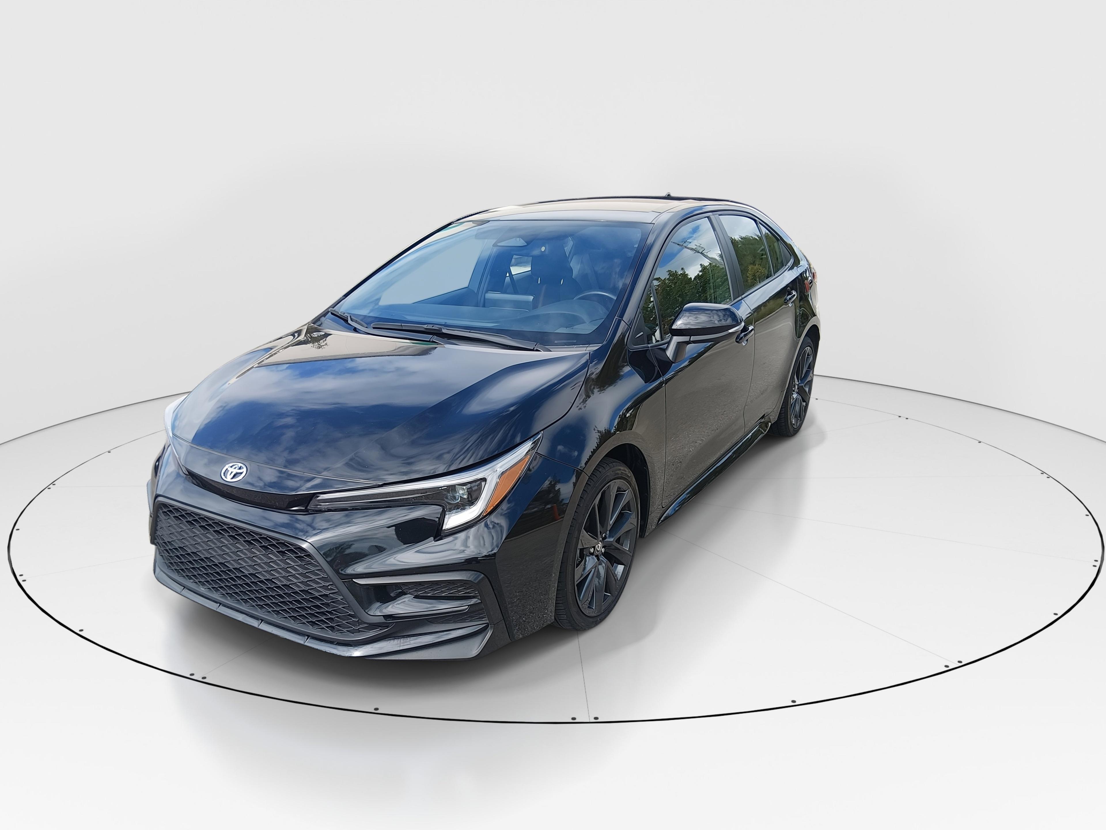 Toyota Corolla Se Cvt - Thumbnail 3