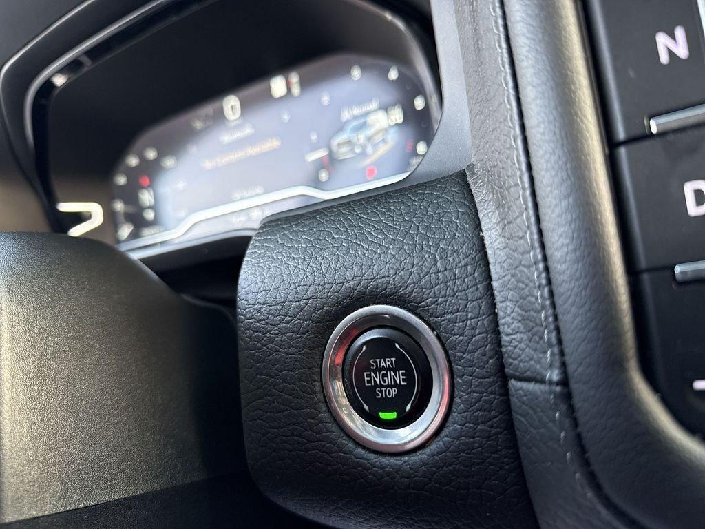 GMC Yukon Denali - Thumbnail 17