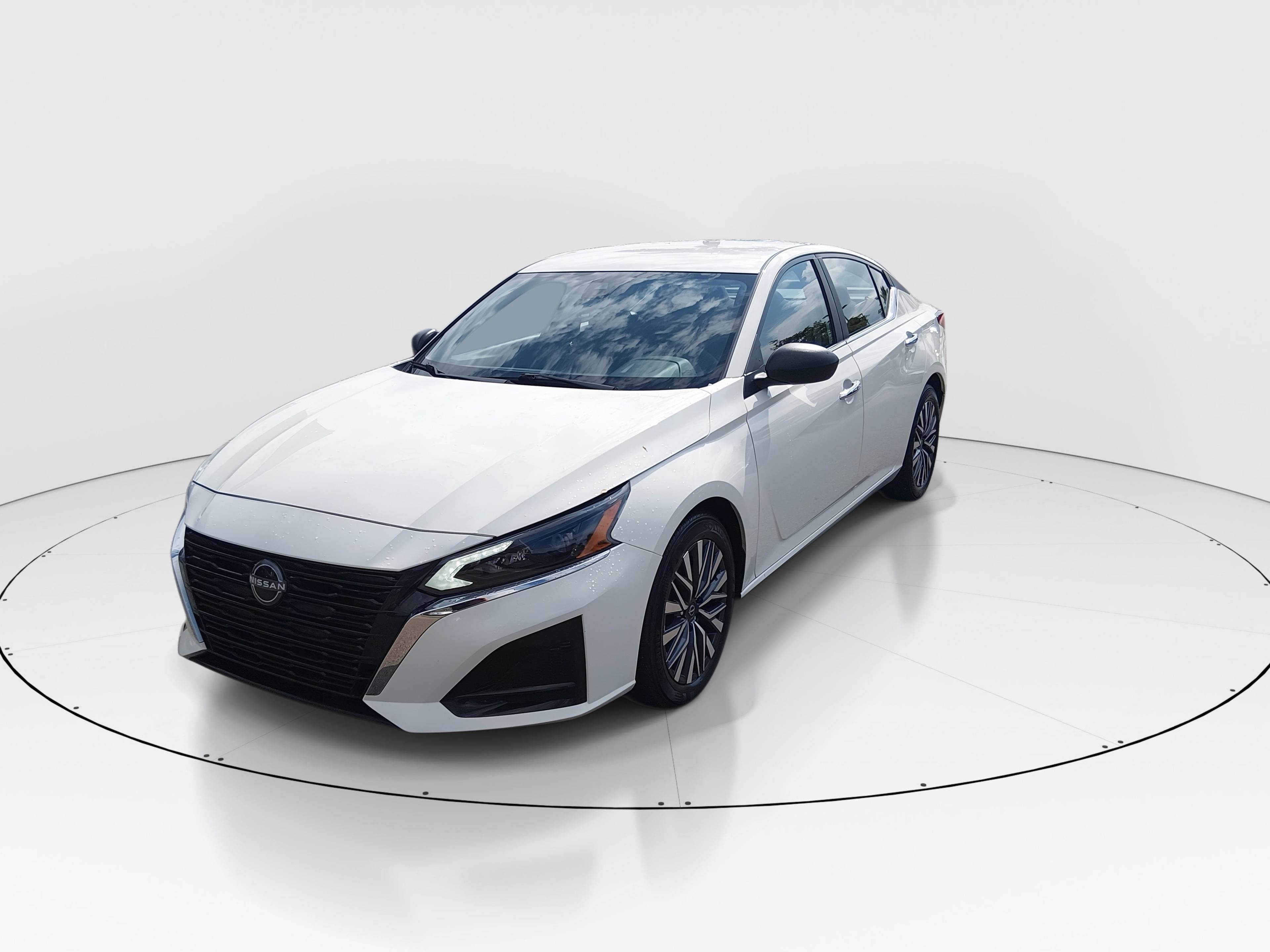 Nissan Altima Sv Fwd - Thumbnail 3