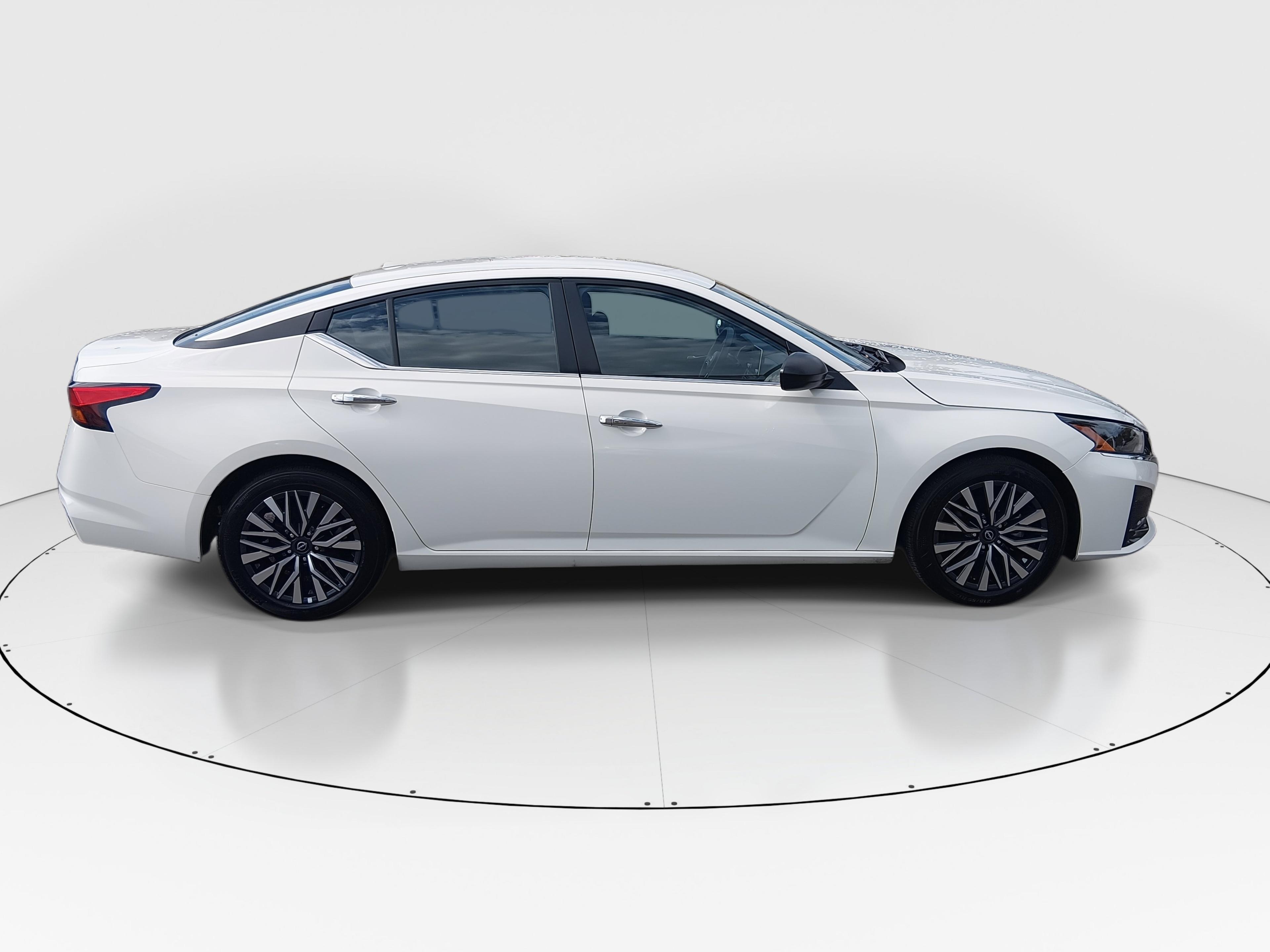 Nissan Altima Sv Fwd - Thumbnail 8