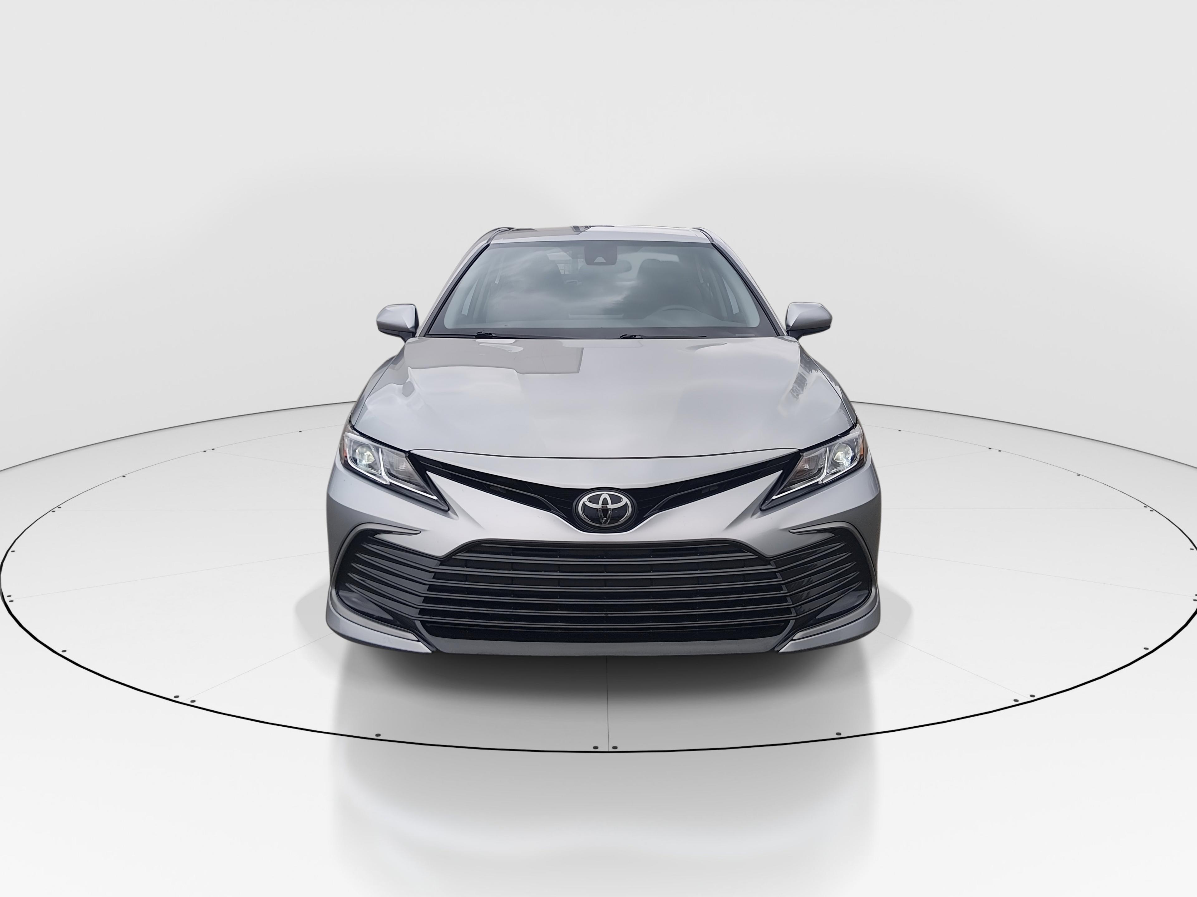 Toyota Camry Le Auto - Thumbnail 2