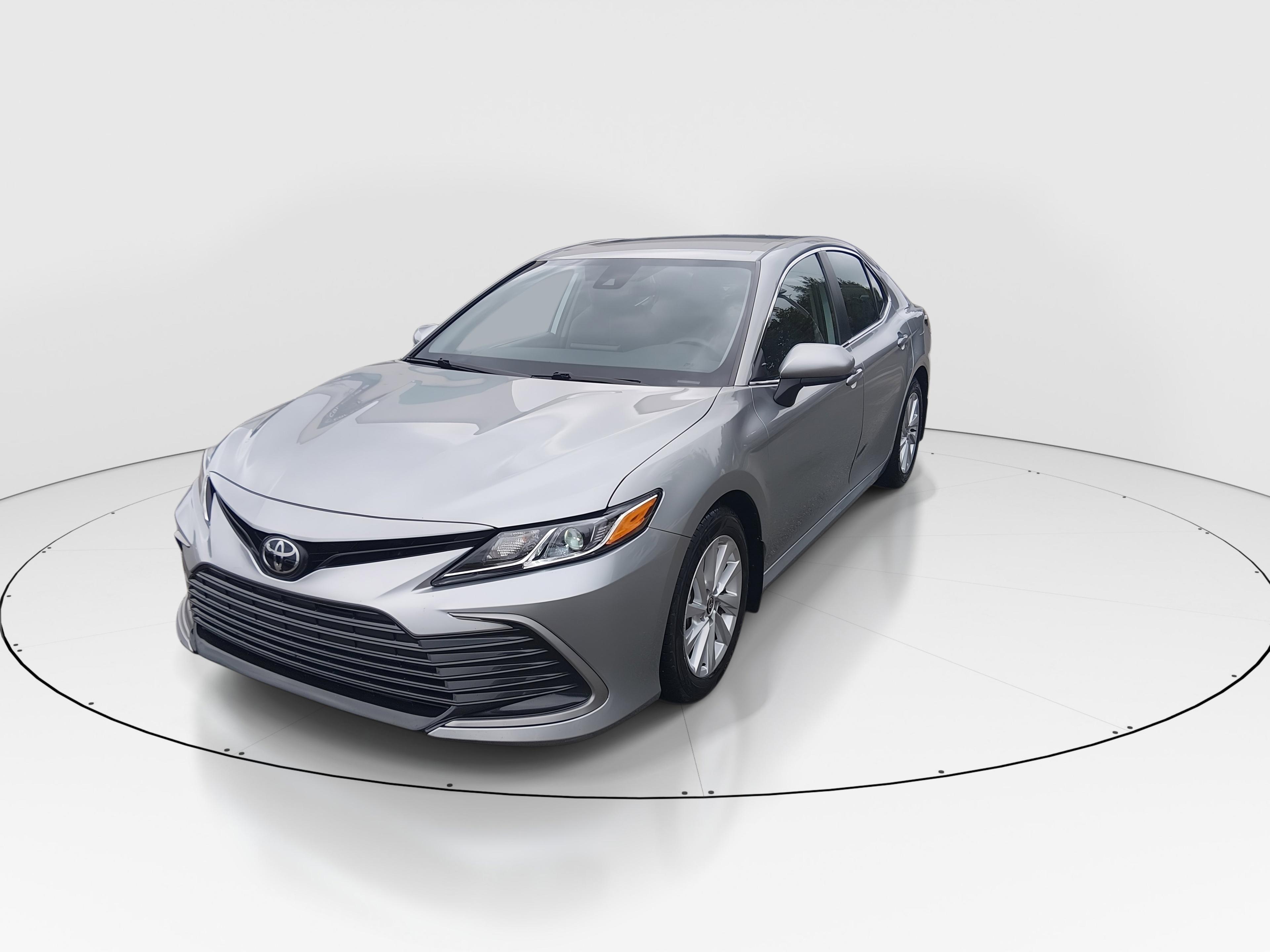 Toyota Camry Le Auto - Thumbnail 3