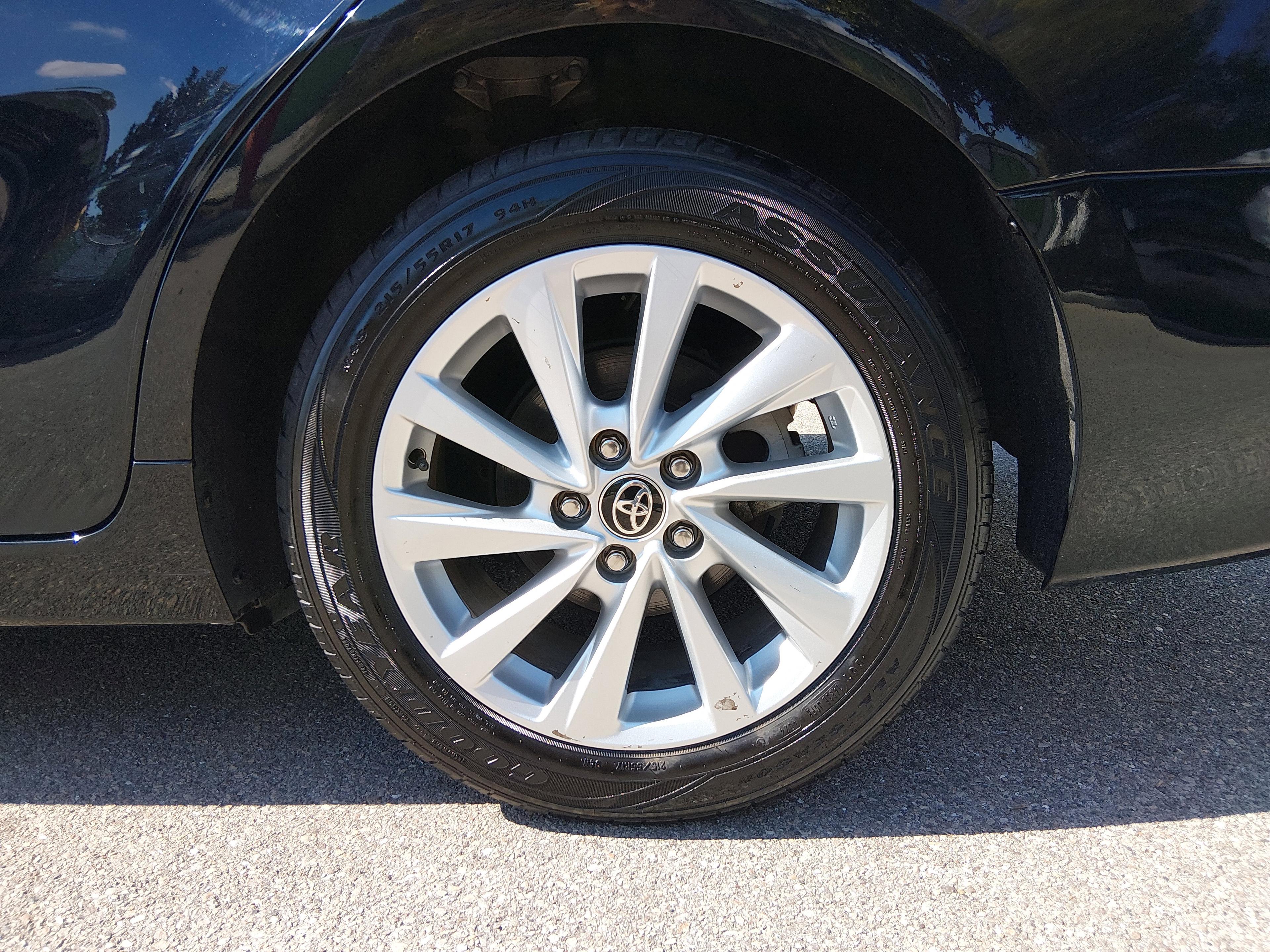 Toyota Camry Le Auto - Thumbnail 10