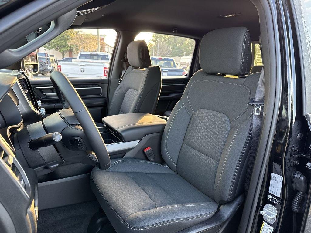 Ram 1500 Big Horn Crew Cab 4X4 5'7' Box - Thumbnail 11