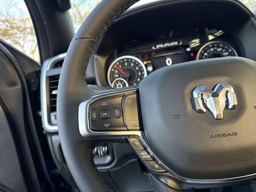 Ram 1500 Big Horn Crew Cab 4X4 5'7' Box - Thumbnail 15