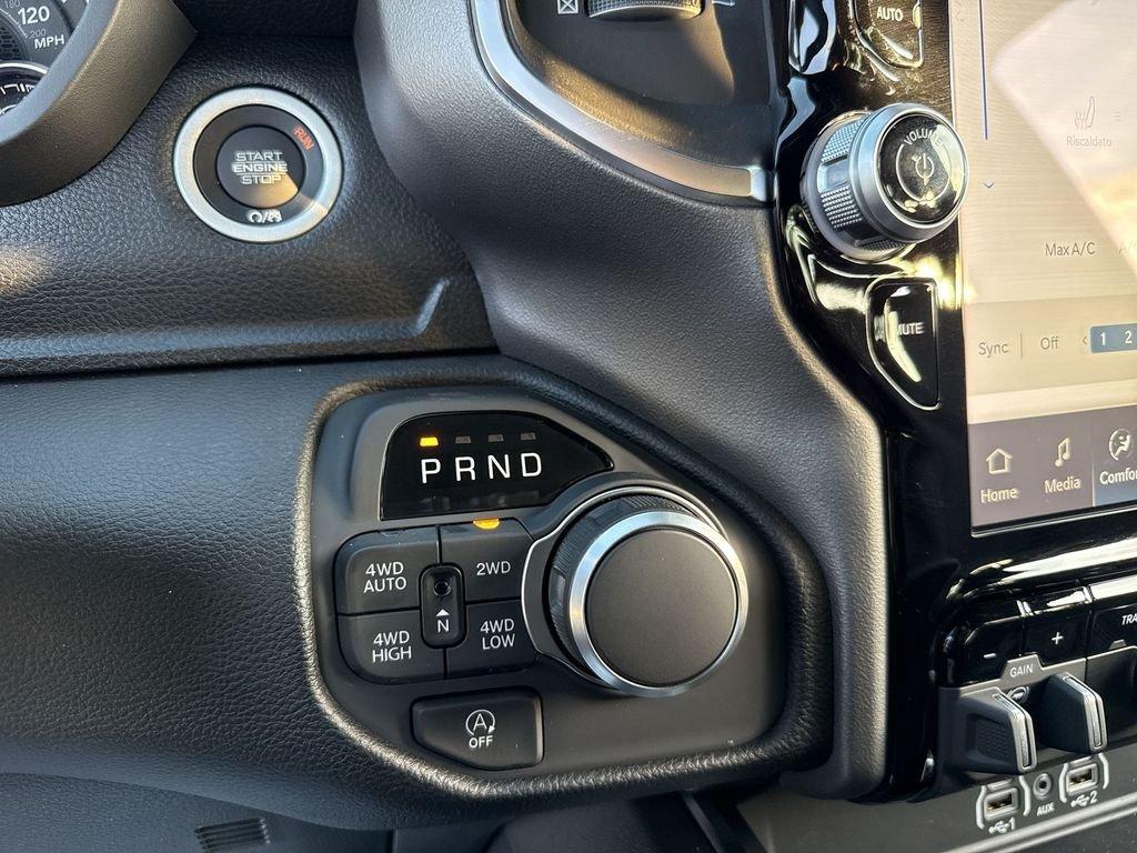 Ram 1500 Big Horn Crew Cab 4X4 5'7' Box - Thumbnail 20