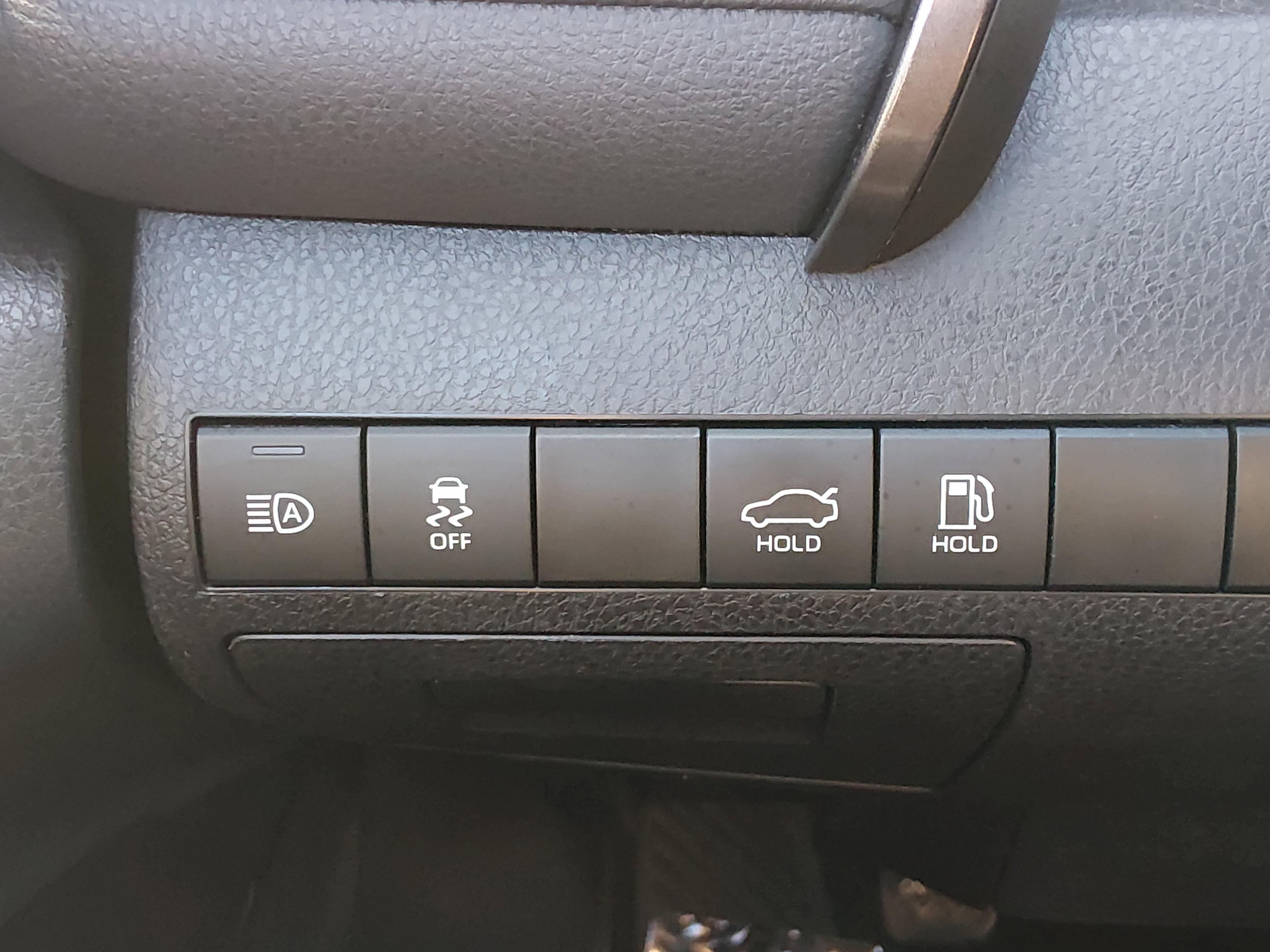 Toyota Camry Se Auto - Thumbnail 13