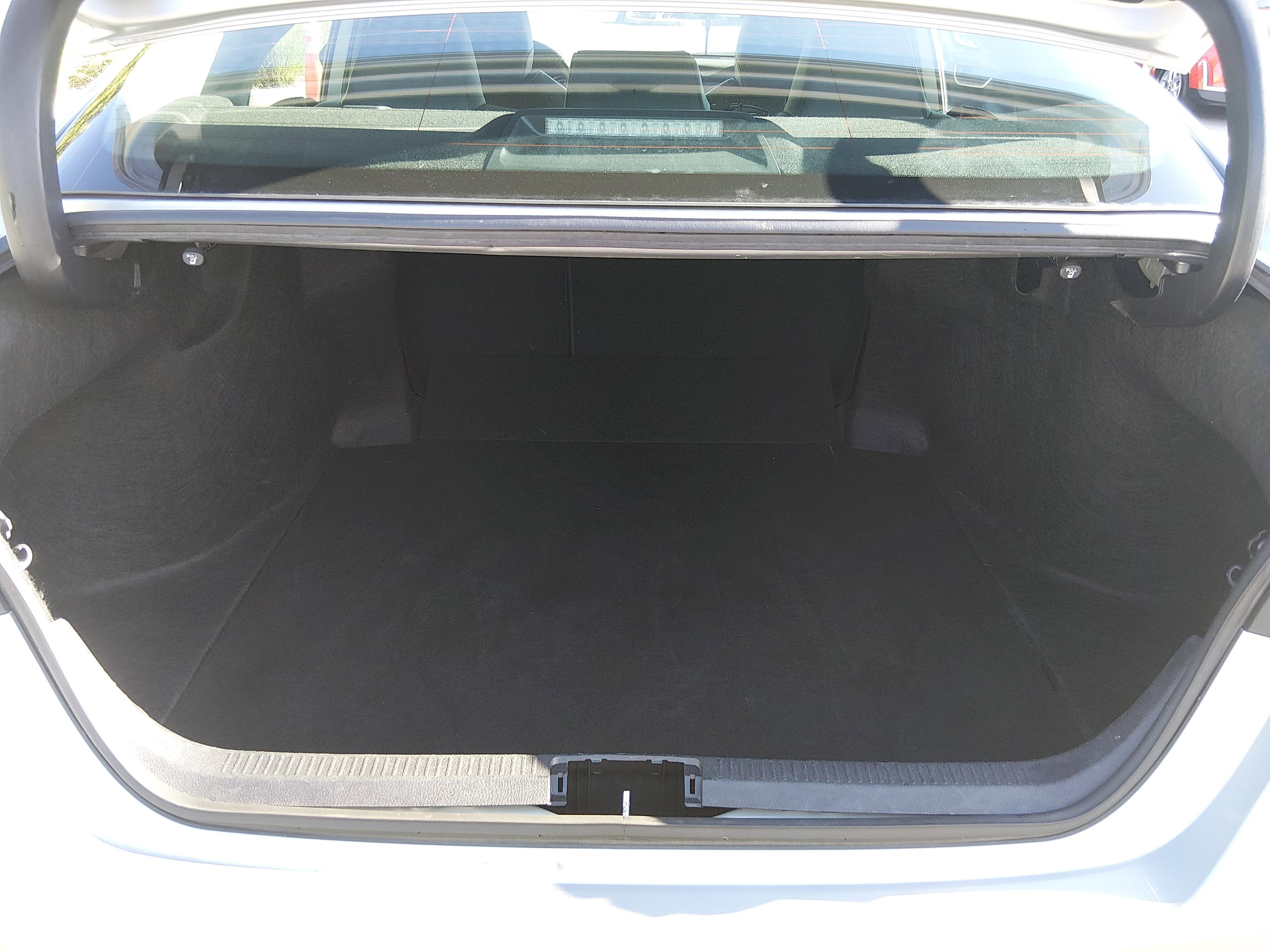 Toyota Camry Se Auto - Thumbnail 11