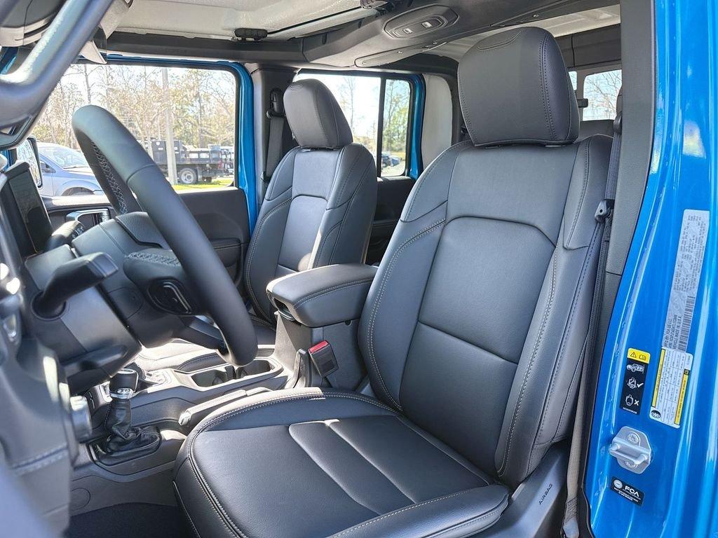 Jeep Gladiator Sahara 4X4 - Thumbnail 12