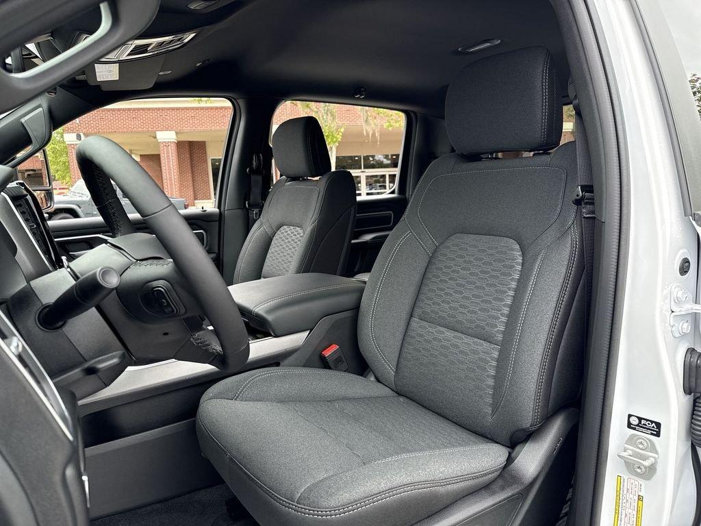 Ram 1500 Big Horn Crew Cab 4X4 5'7' Box - Thumbnail 12