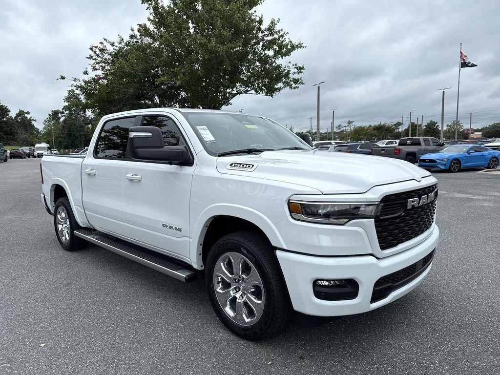 Ram 1500 Big Horn Crew Cab 4X4 5'7' Box - Thumbnail 2