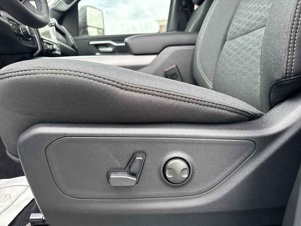 Ram 1500 Big Horn Crew Cab 4X4 5'7' Box - Thumbnail 12