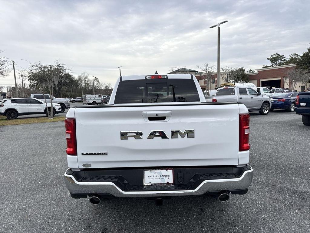 Ram 1500 Laramie Crew Cab 4X2 5'7' Box - Thumbnail 5