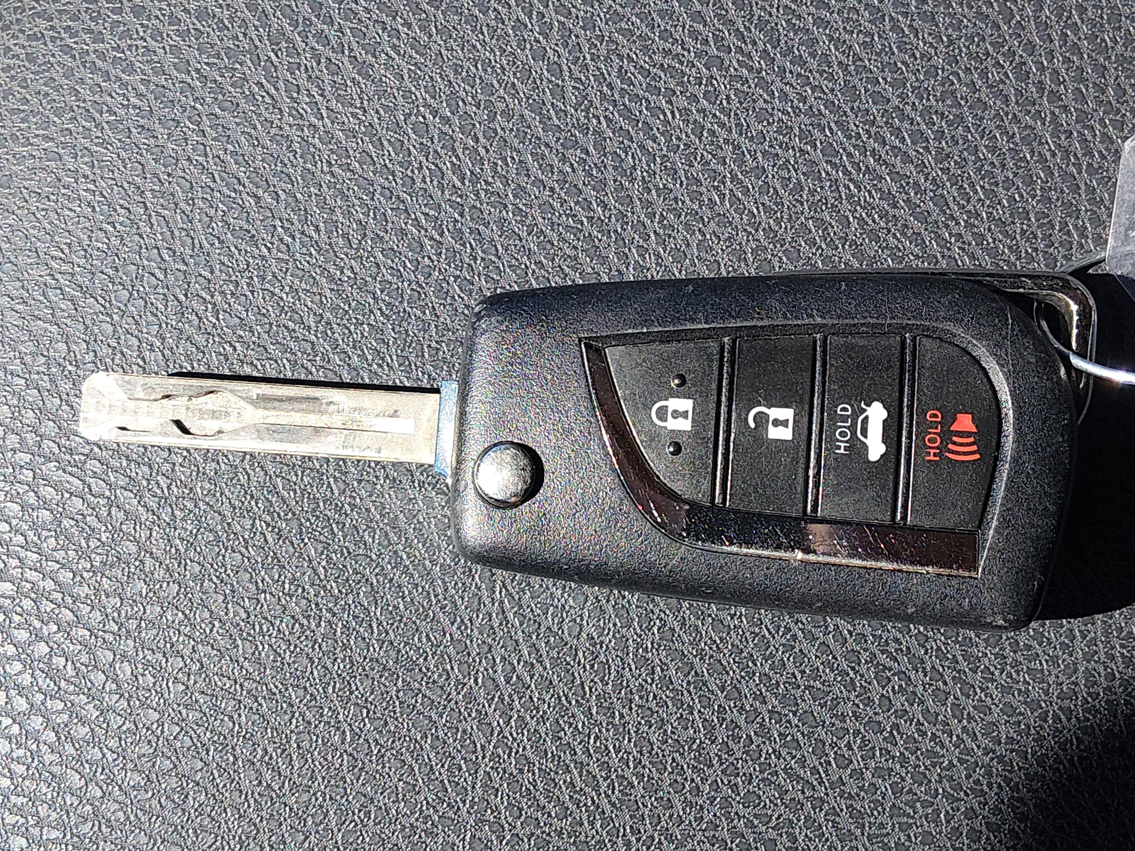 Toyota Camry Se Auto - Thumbnail 15