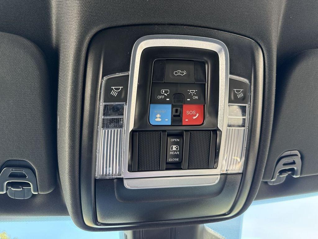 Ram 1500 Big Horn Crew Cab 4X4 5'7' Box - Thumbnail 17