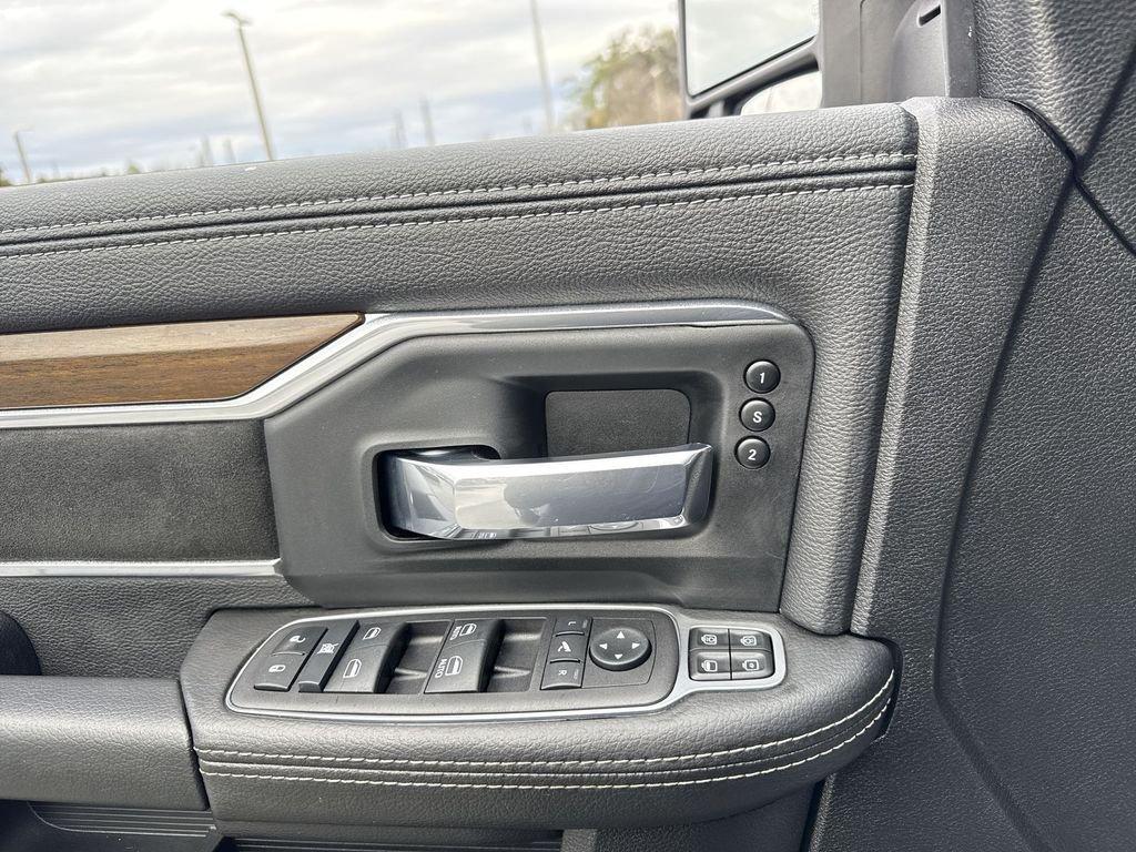 Ram 2500 Laramie - Thumbnail 13