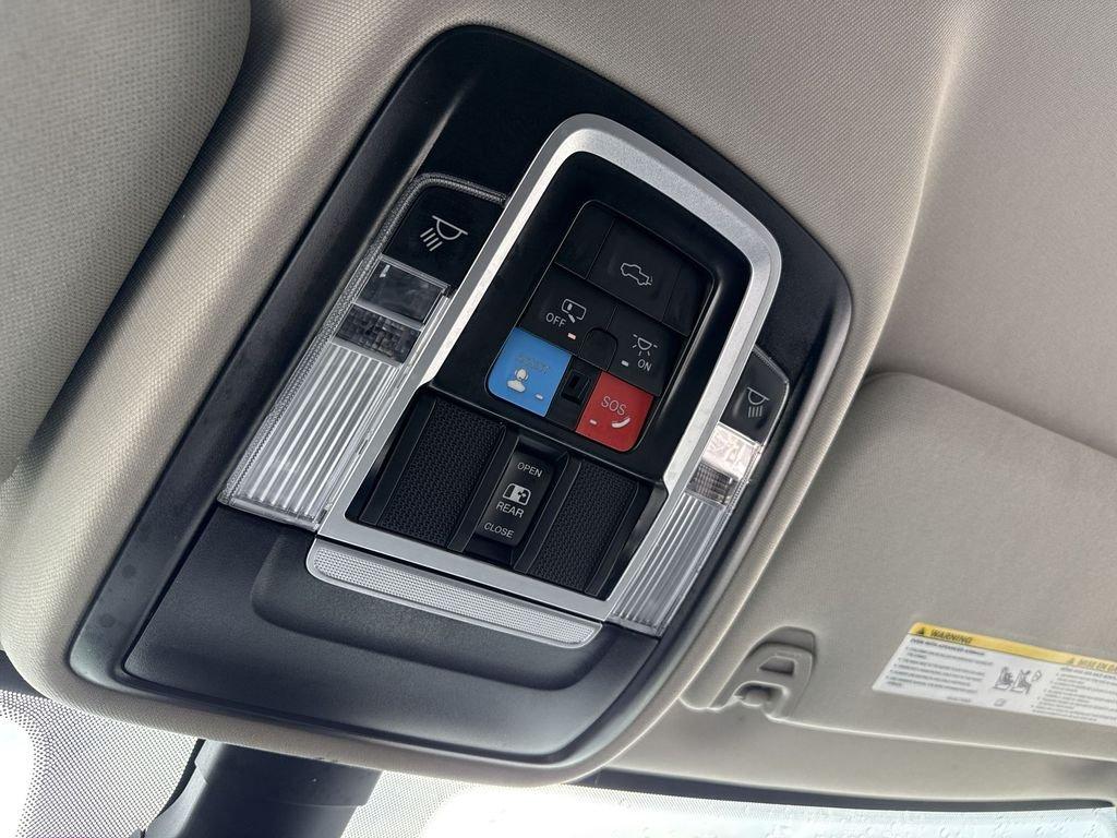 Ram 2500 Laramie - Thumbnail 16