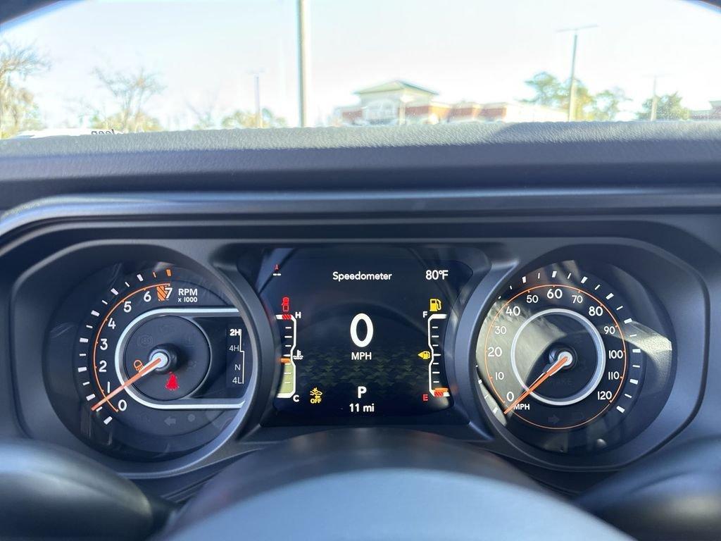 Jeep Gladiator Sahara 4X4 - Thumbnail 17