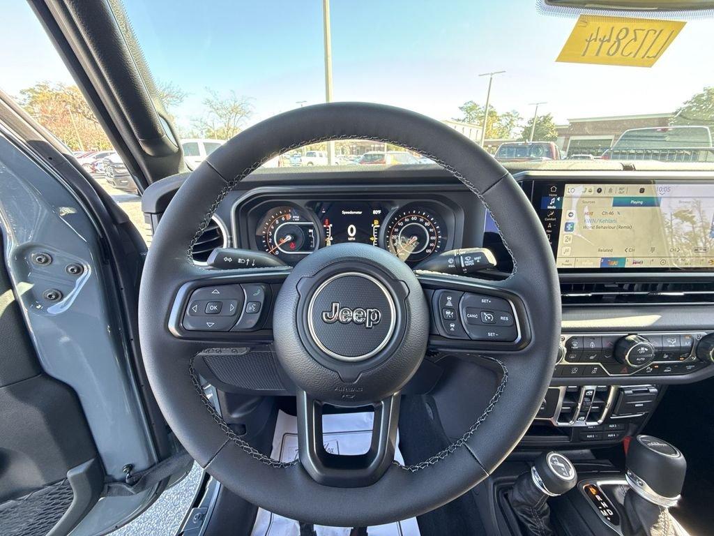 Jeep Gladiator Sahara 4X4 - Thumbnail 14