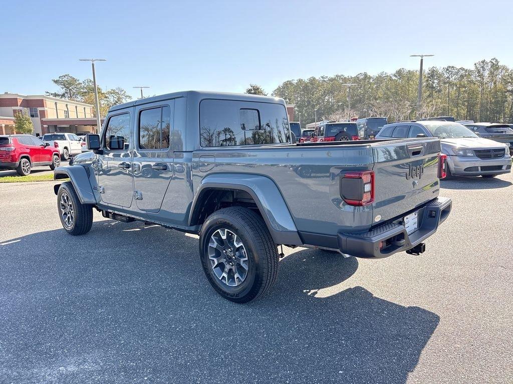 Jeep Gladiator Sahara 4X4 - Thumbnail 6