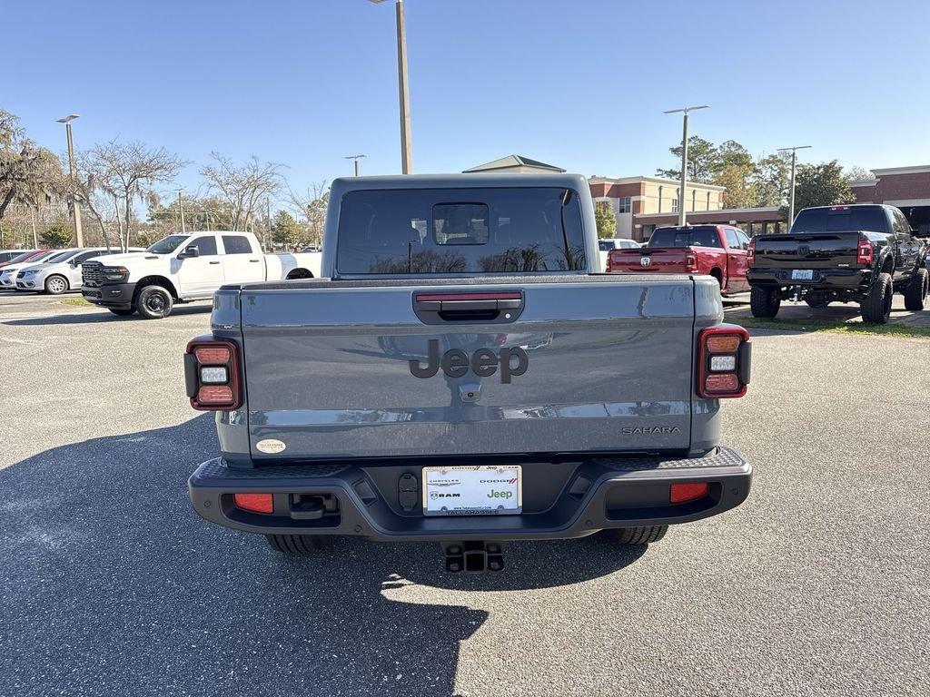 Jeep Gladiator Sahara 4X4 - Thumbnail 5