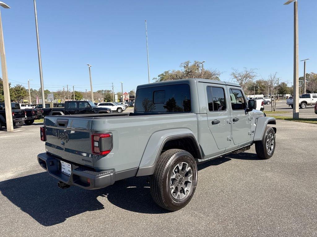 Jeep Gladiator Sahara 4X4 - Thumbnail 4