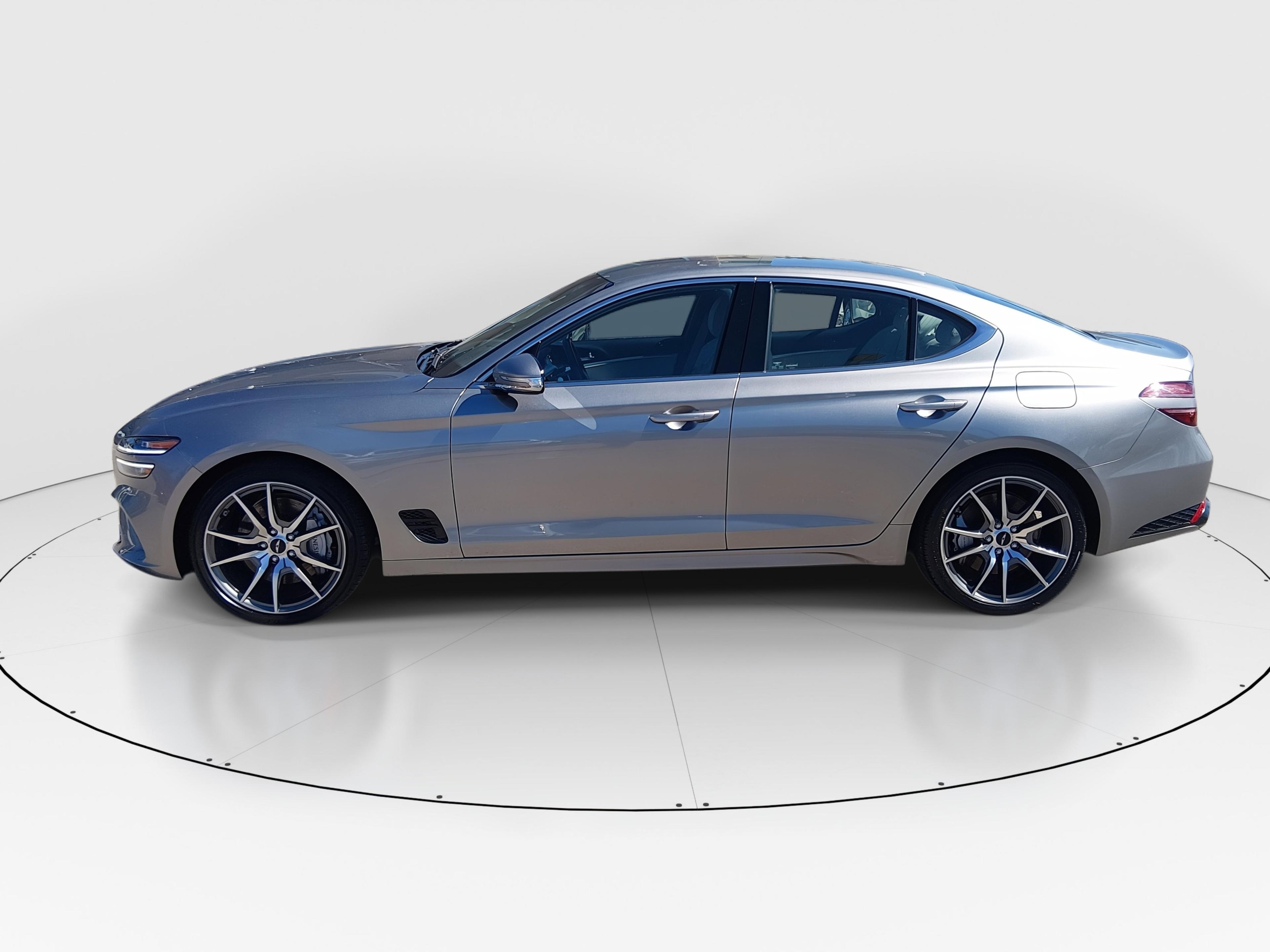 Genesis G70 2.5T Rwd - Thumbnail 4