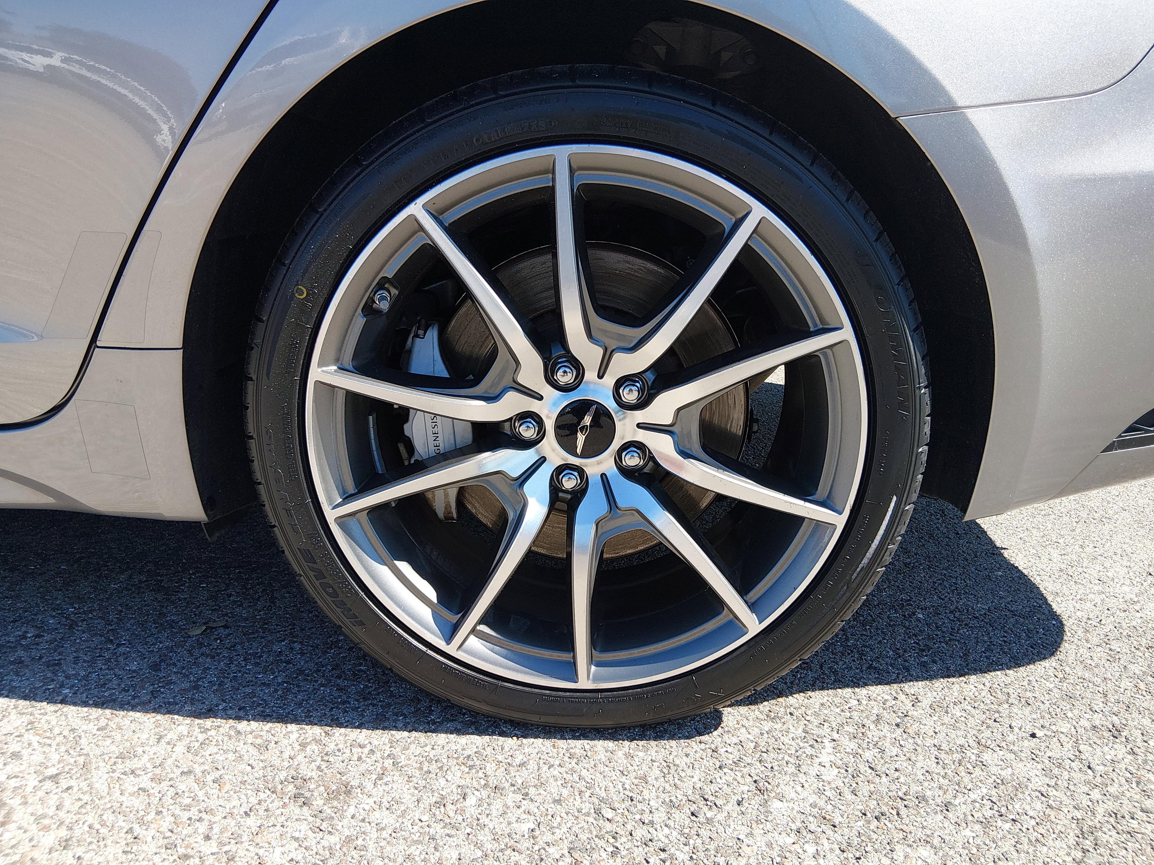 Genesis G70 2.5T Rwd - Thumbnail 10