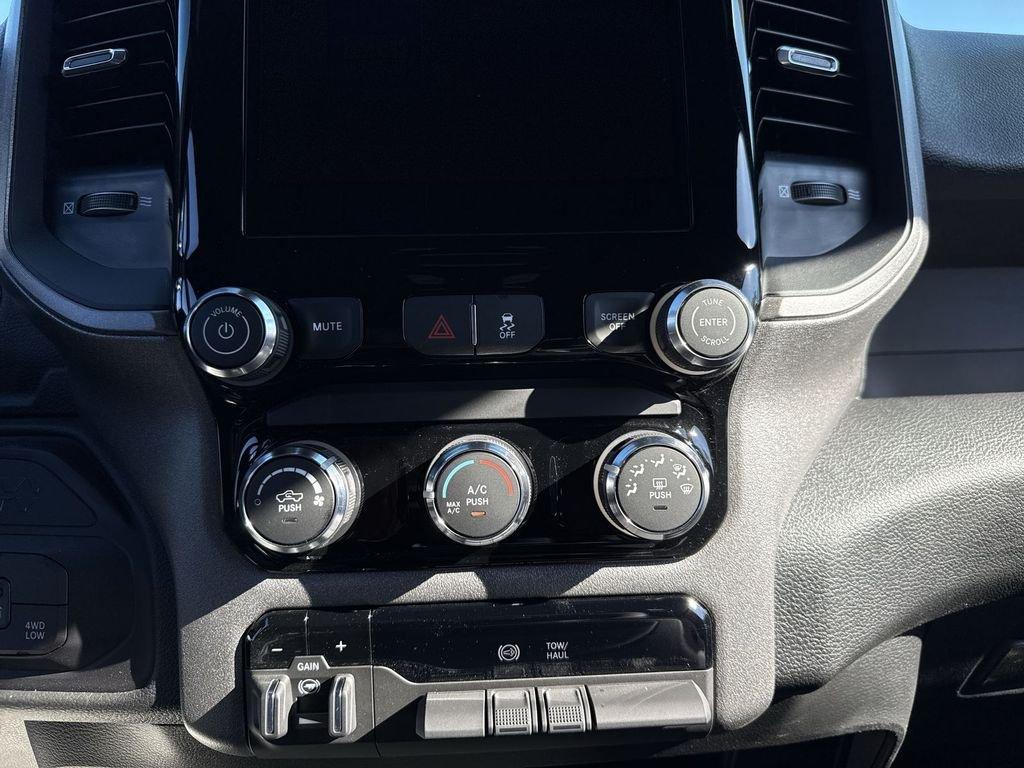 Ram 2500 Tradesman Crew Cab 4X4 6'4' Box - Thumbnail 19