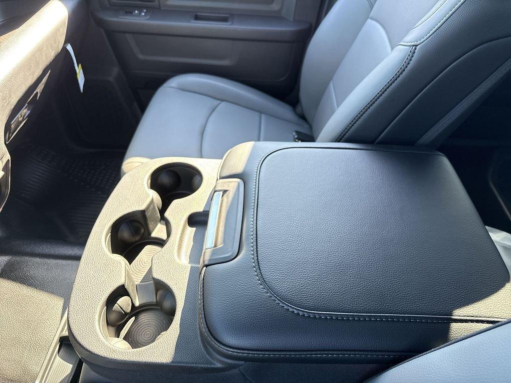 Ram 2500 Tradesman Crew Cab 4X4 6'4' Box - Thumbnail 18